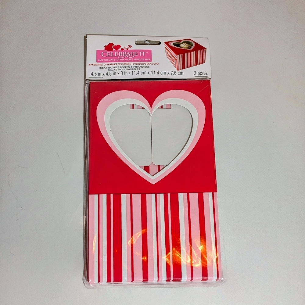 ❤️ Valentine Treat Boxes – Heart Window (3-Pack) | Celebrate It